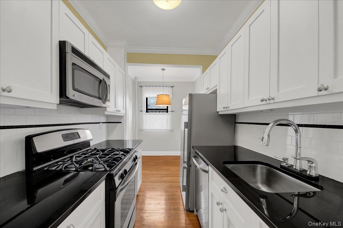 4784 Boston Post Road, Unit A 24 Pelham, NY 10803 - Photo 8 of 18 kitchen