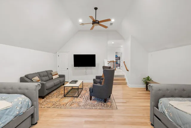 $839,900 | 4321 Highway 76, Cottontown, TN 37048