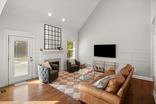 $839,900 | 4321 Highway 76, Cottontown, TN 37048