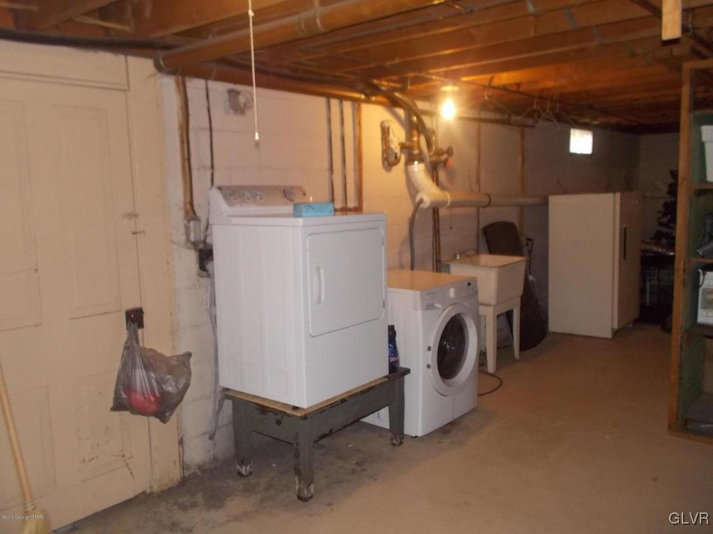 61 Center Road Lehighton, PA 18235 - Photo 8 of 9 Gallery Image 8