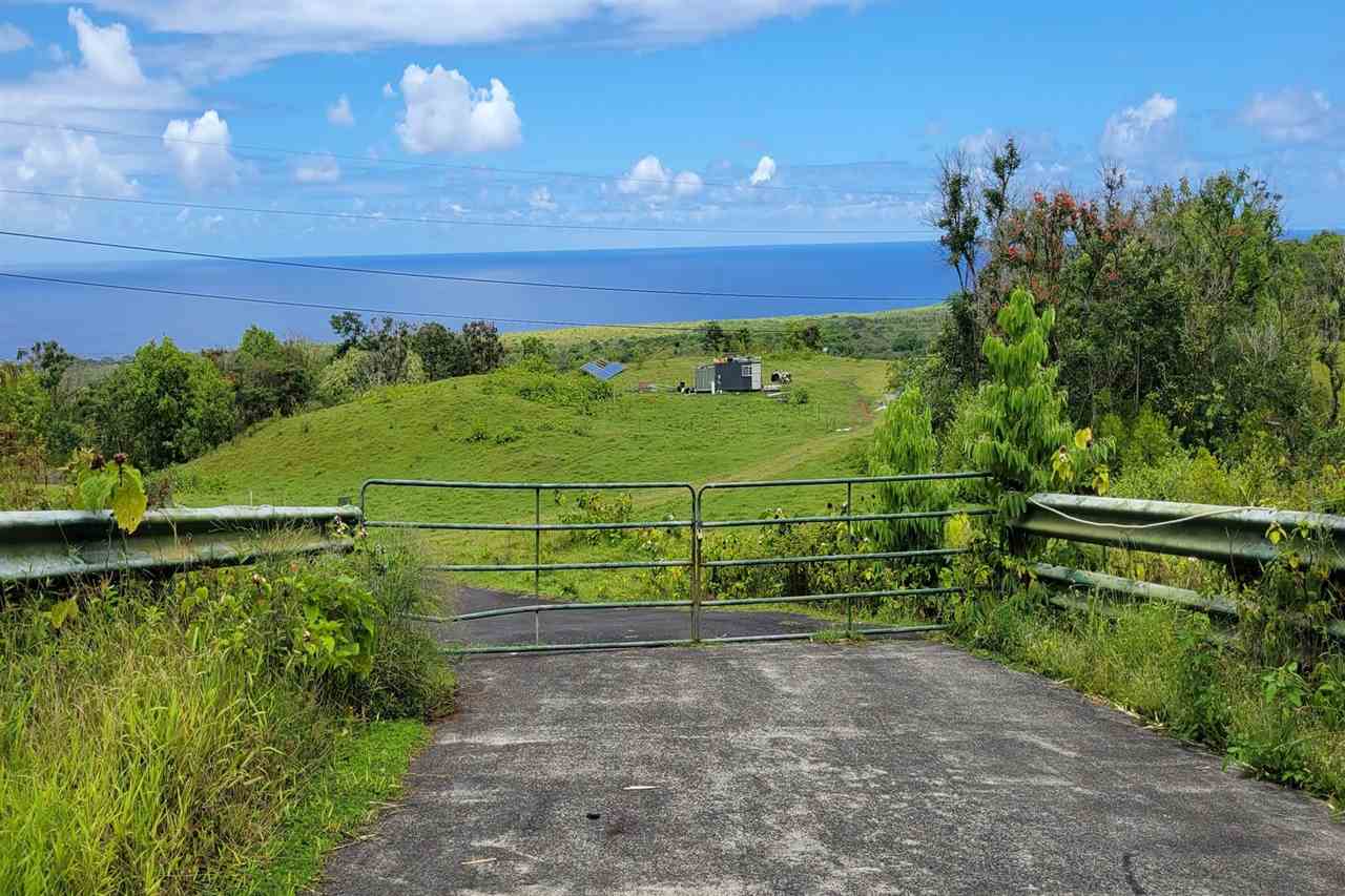 0 Ulaino Road, Unit LOT D Haiku, HI 96708 - Photo 23 of 25 a view of a field with an ocean