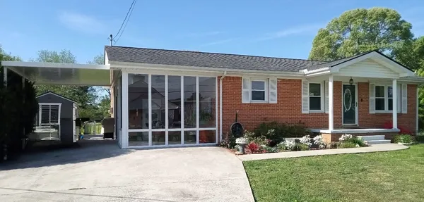 $205,000 | 1376 Ardmore Highway, Taft, TN 38488