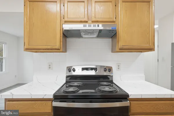 $589,999 | 6126 Old Brentford Court, Alexandria, VA 22310