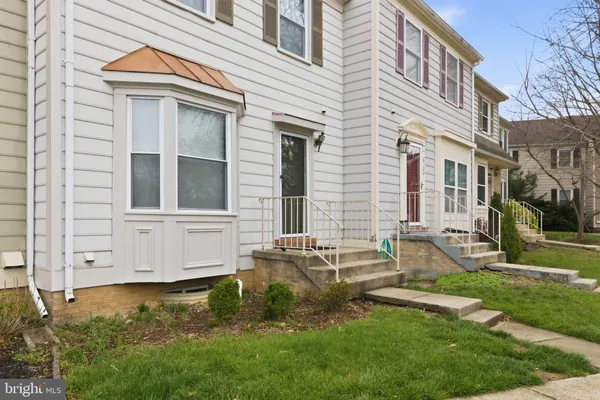 $589,999 | 6126 Old Brentford Court, Alexandria, VA 22310