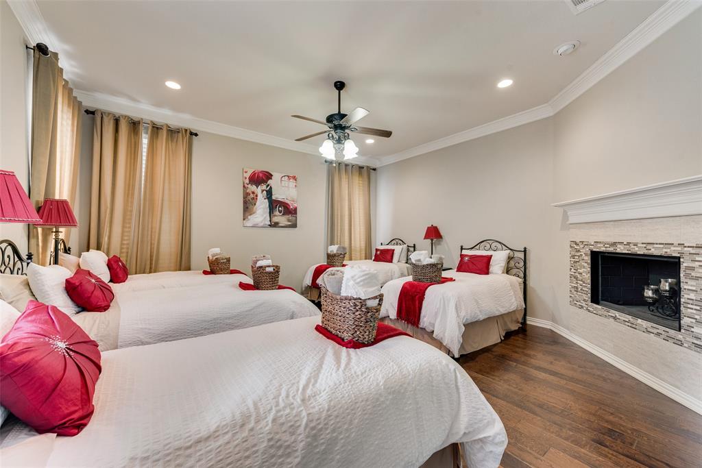 102 Dobbs Road Lake Dallas, TX 76208 - Photo 29 of 35 Secondary Bedroom