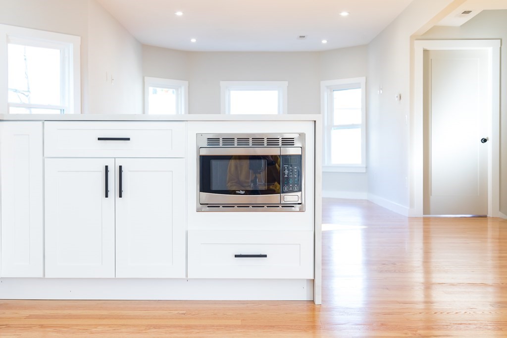 130 Circuit Road, Unit 2 Winthrop, MA 02152 - Photo 7 of 38 Gallery Image 7