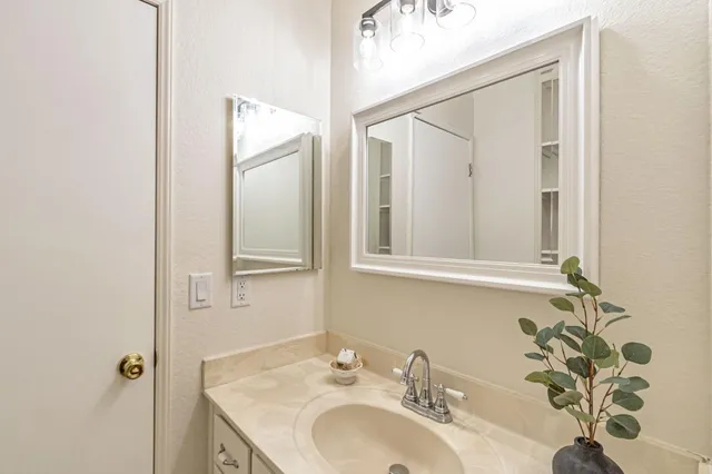 $640,000 | 5386 Borneo Circle, San Jose, CA 95123