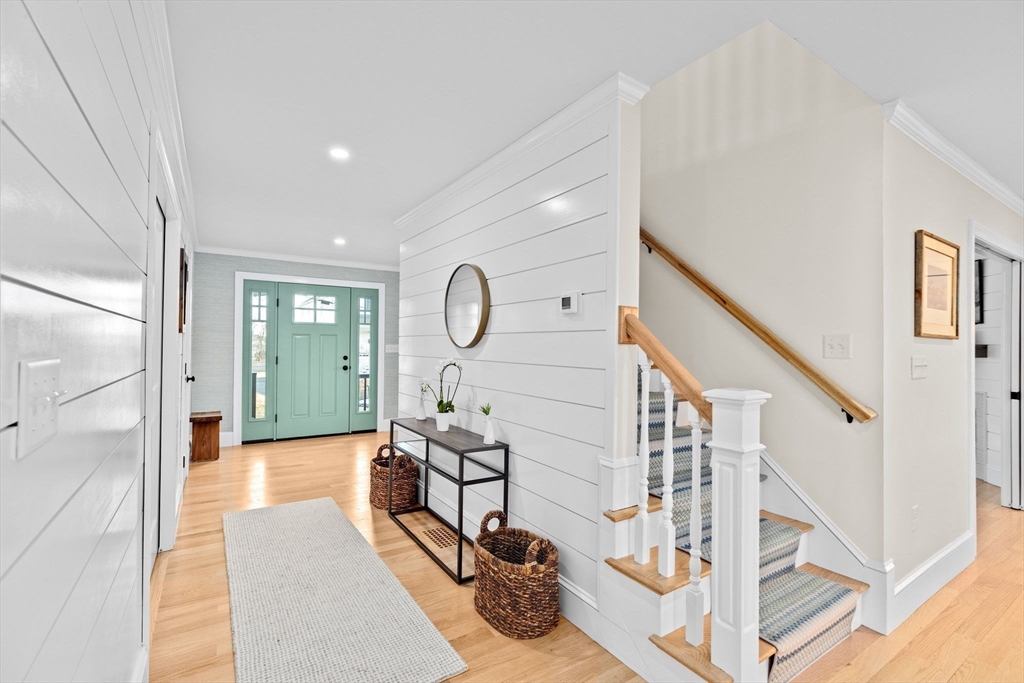 5 Vernon Avenue Hull, MA 02045 - Photo 15 of 33 a view of a livingroom with furniture and entryway