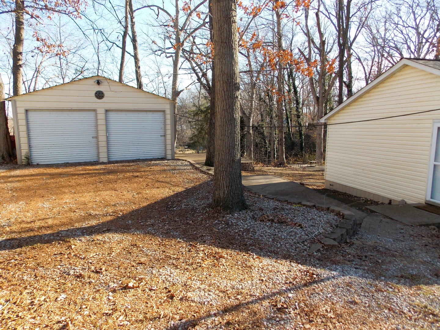 1648 Moonglow Road Centralia, IL 62801 - Photo 7 of 22 a view of a house with a yard