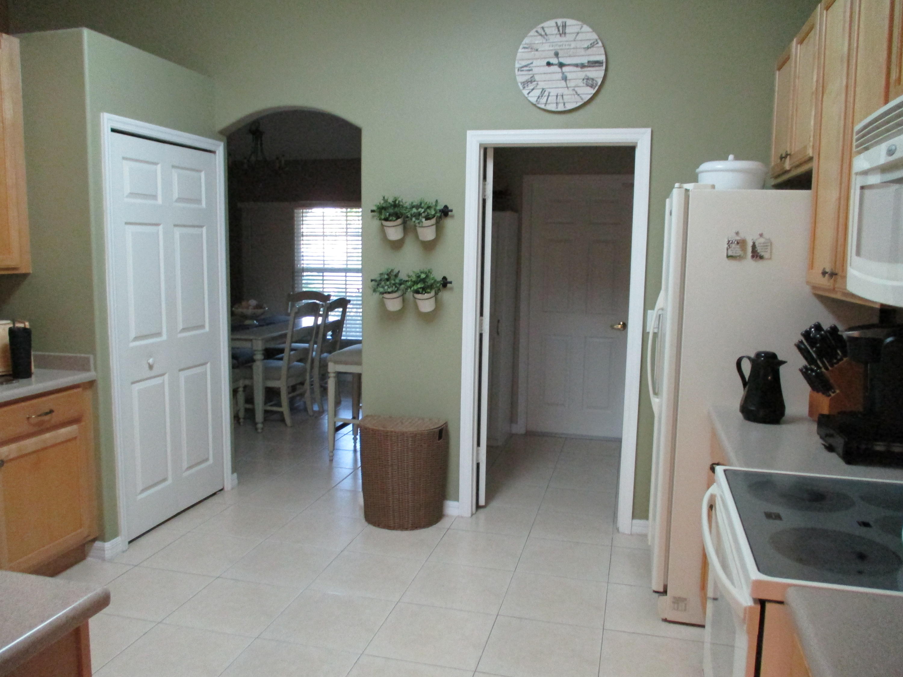 612 Southwest McCall Road Port St. Lucie, FL 34953 - Photo 11 of 21 Kitchen