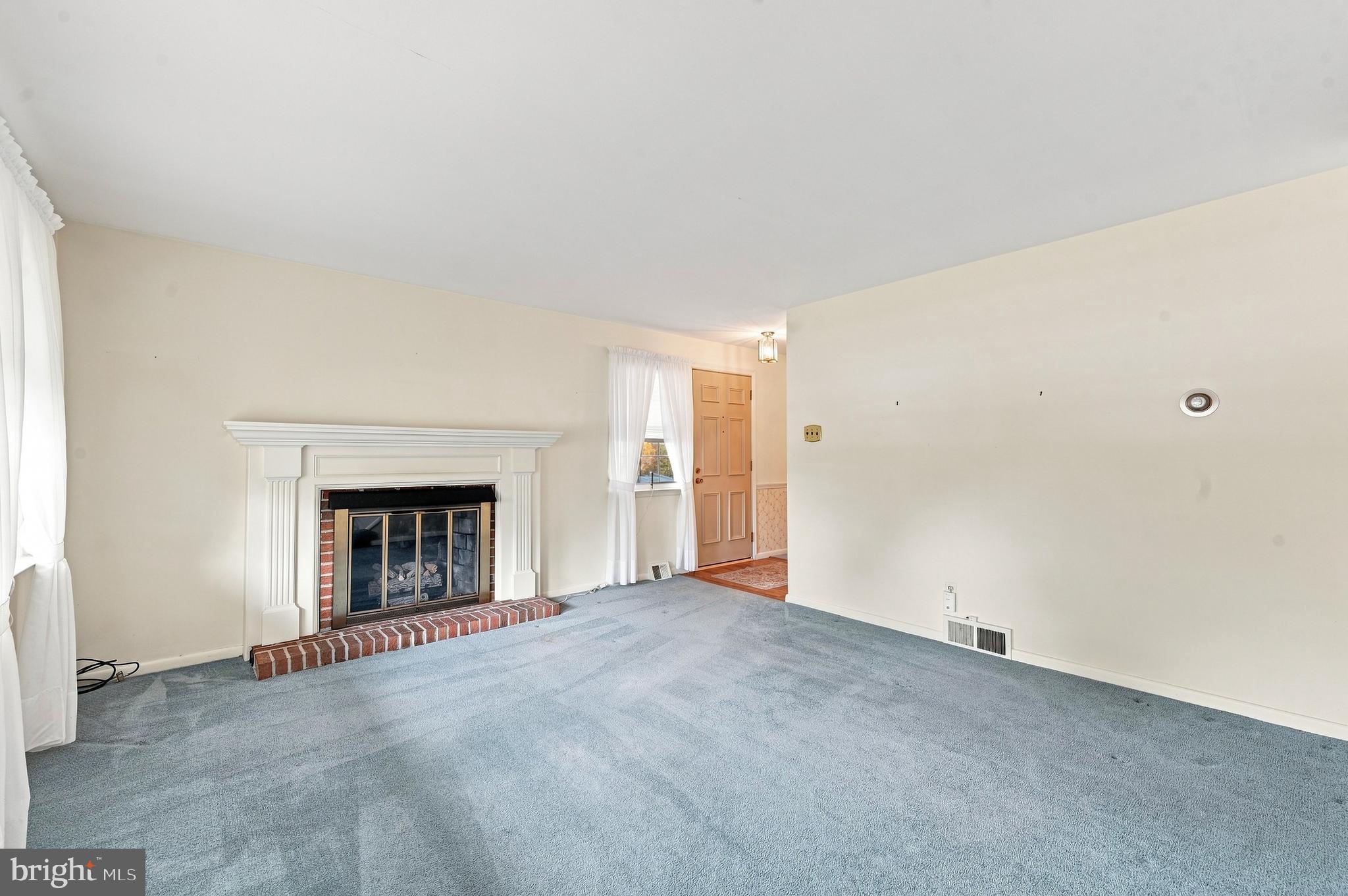 1435 Grace Road Swarthmore, PA 19081 - Photo 3 of 15 Gas Fireplace