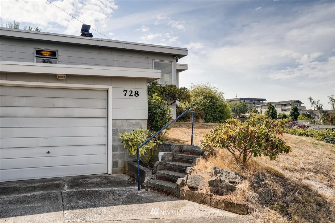 728 Edmonds Street Edmonds, WA 98020 - Photo 3 of 25