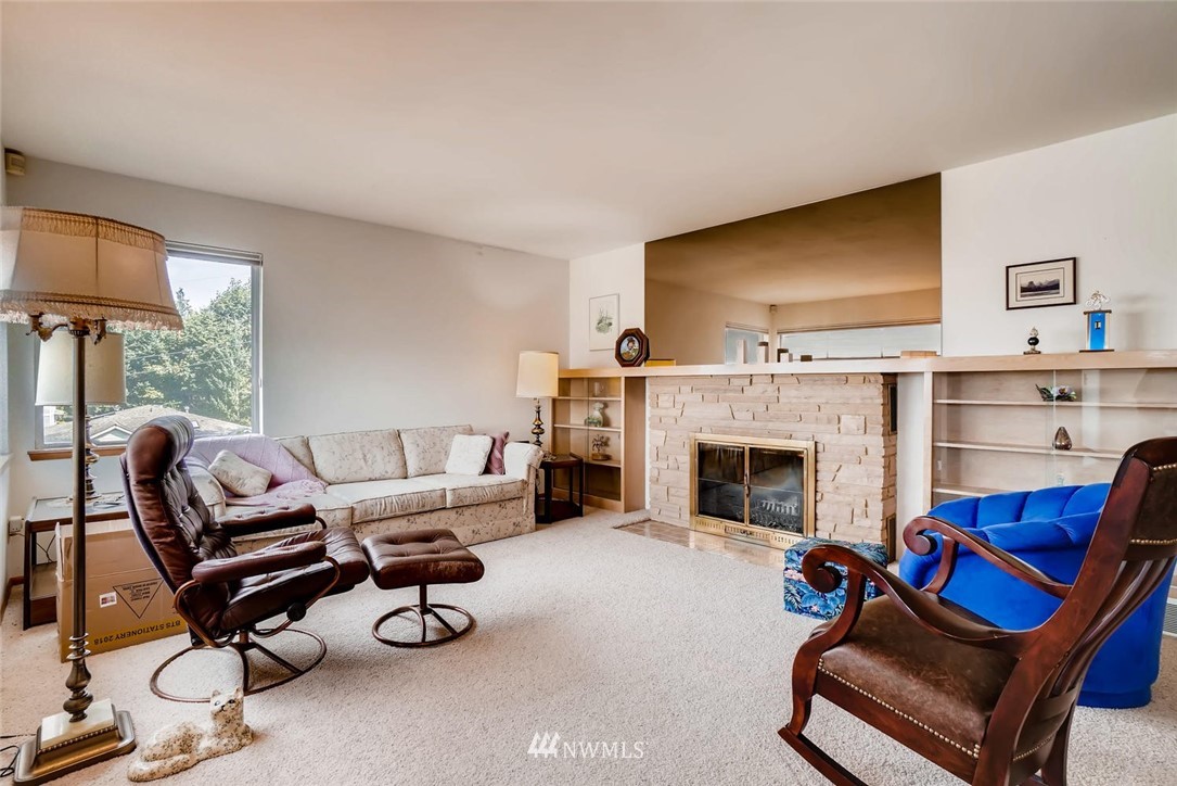 728 Edmonds Street Edmonds, WA 98020 - Photo 4 of 25