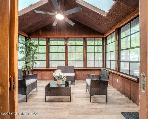 $459,000 | 1119 Kensington Drive, East Stroudsburg, PA 18301