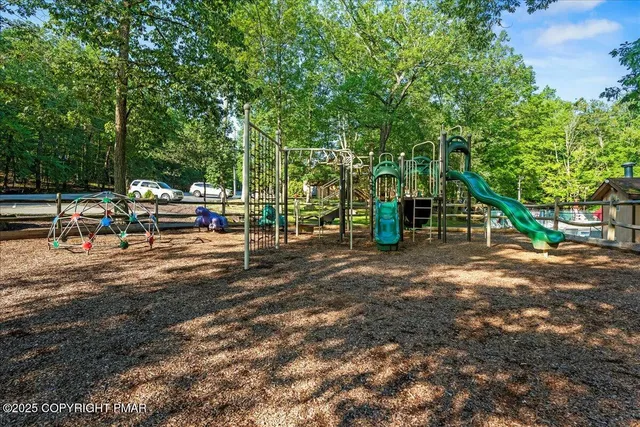 $459,000 | 1119 Kensington Drive, East Stroudsburg, PA 18301