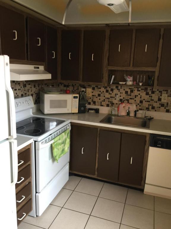 558 Flanders O Delray Beach, FL 33484 - Photo 1 of 20 558