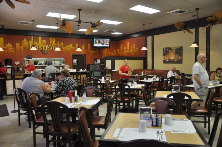 558 Flanders O Delray Beach, FL 33484 - Photo 12 of 20 CAFETERIA
