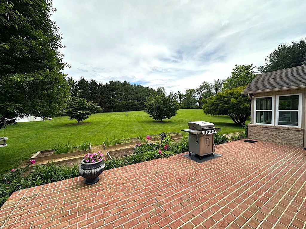 903 Country View Road Rural Retreat, VA 24368 - Photo 12 of 42 Gallery Image 12