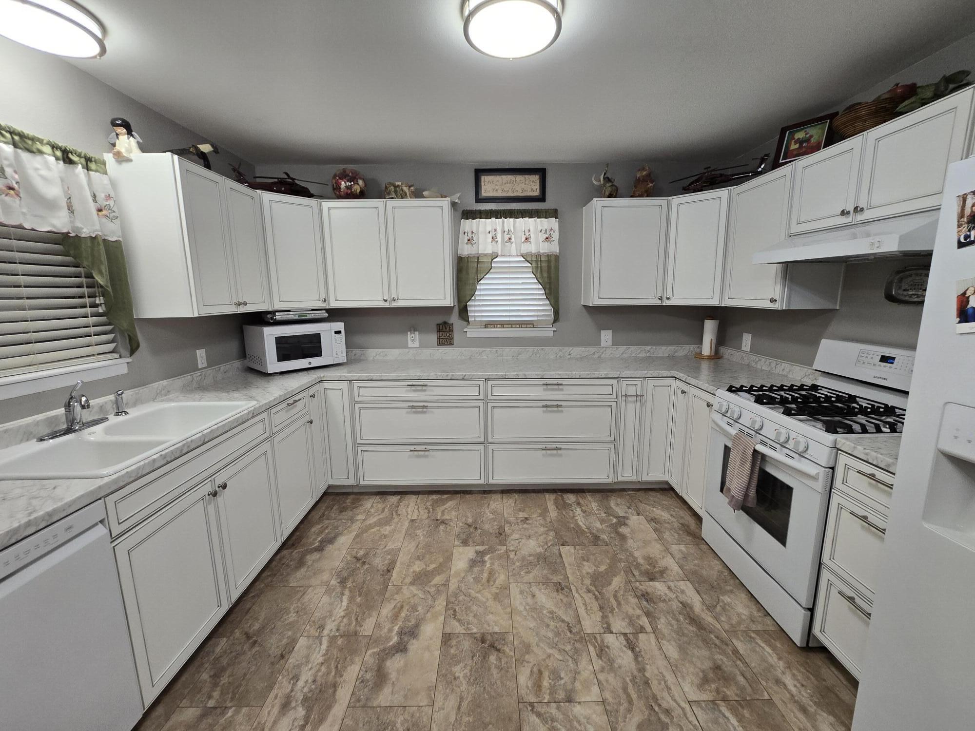 511 North 15th Street Lamesa, TX 79331 - Photo 2 of 39 20251007_104439