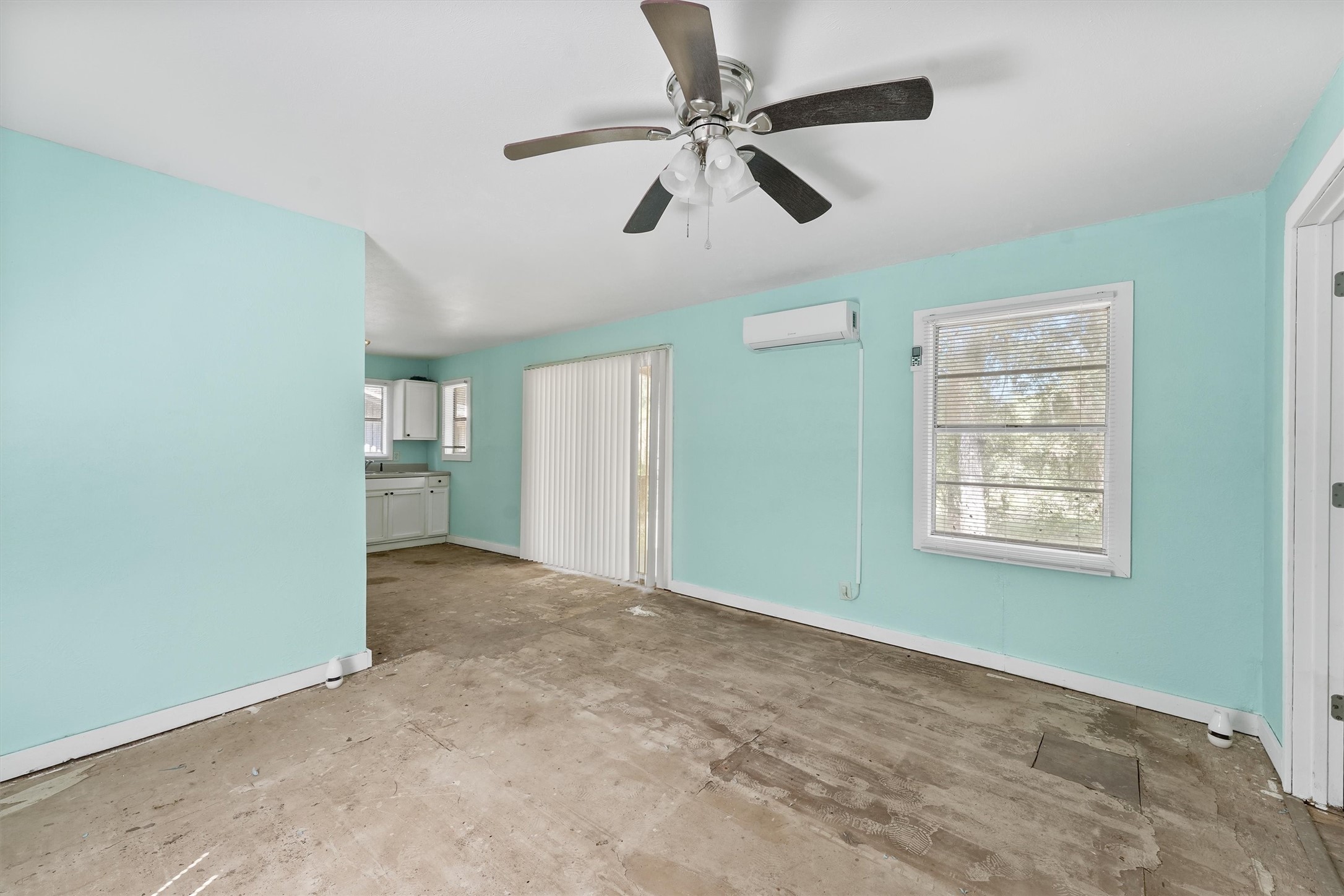 768 County Road 2870 Cleveland, TX 77327 - Photo 9 of 22