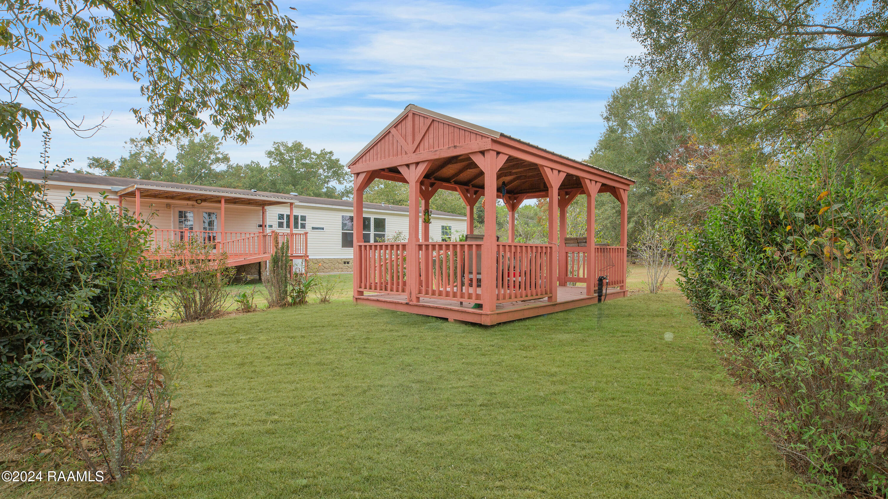 1657 Montgomery Road Opelousas, LA 70570 - Photo 25 of 29 Gazebo