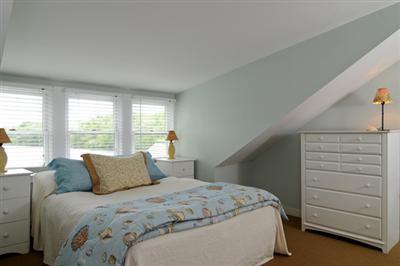 27 Nyes Point Way Centerville, MA 02632 - Photo 9 of 11 a bedroom with a bed and a window