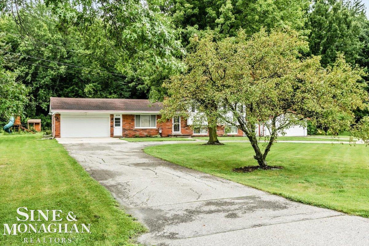5236 County Line Road New Haven, MI 48048 - Photo 3 of 40 50118143-2.JPG