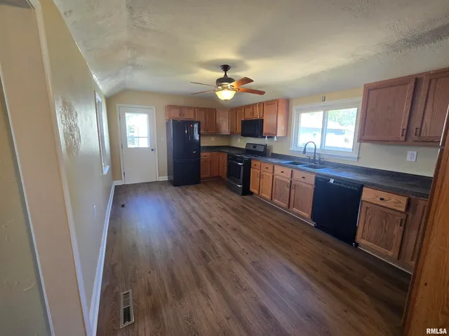 $129,900 | 921 Catherine Street, Pekin, IL 61554