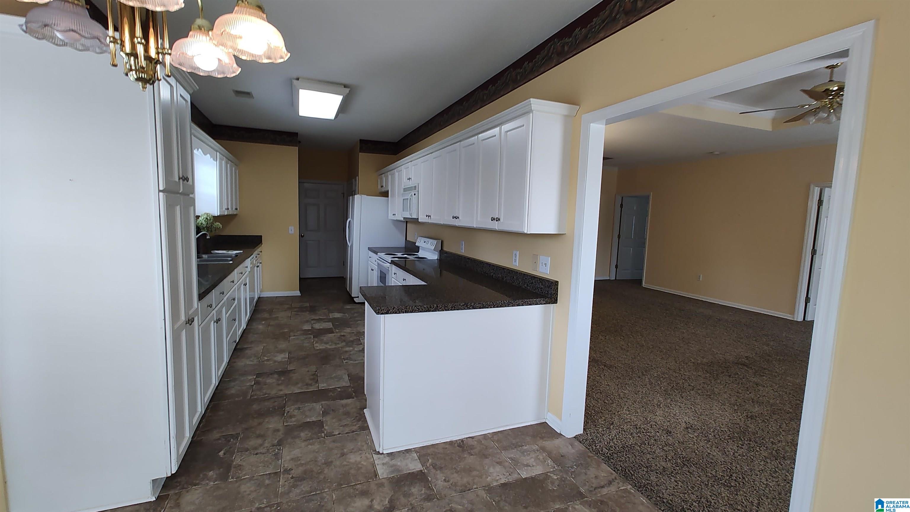 8549 Covington Way Leeds, AL 35094 - Photo 20 of 37