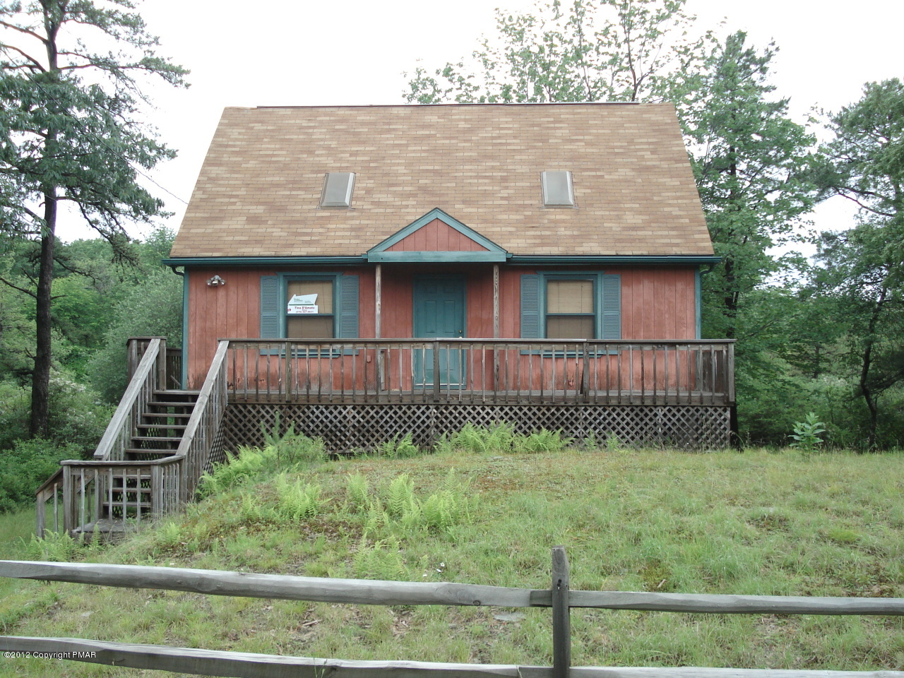 351 Gold Finch Road Bushkill, PA 18324 - Photo 1 of 10 Front of home