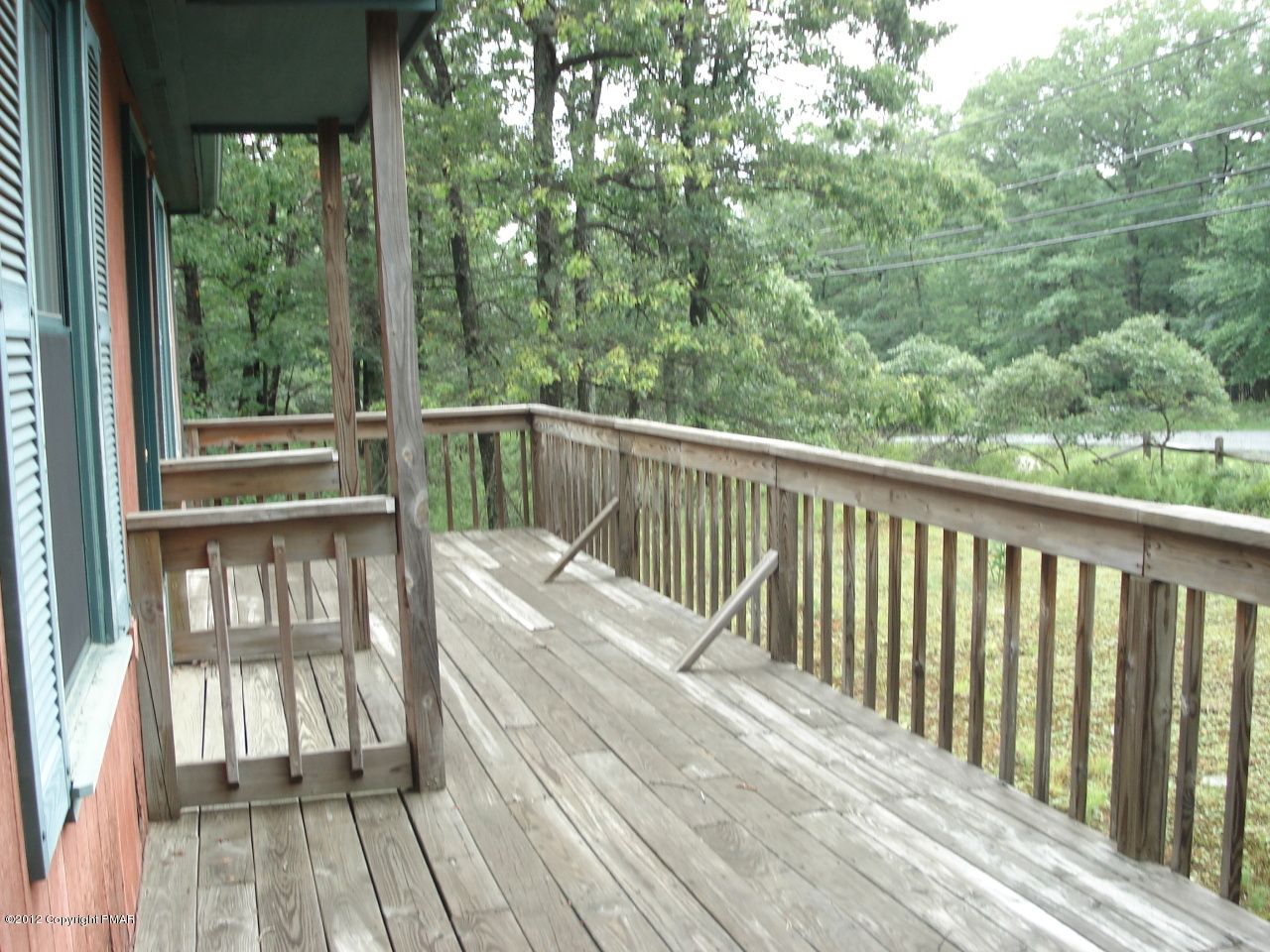 351 Gold Finch Road Bushkill, PA 18324 - Photo 10 of 10 Front deck