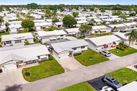 $405,000 | 1001 Southwest 6th Avenue, Boynton Beach, FL 33426