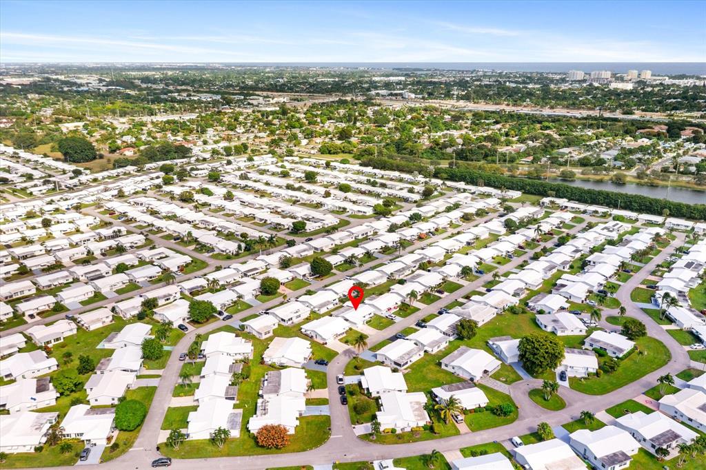 1001 Southwest 6th Avenue Boynton Beach, FL 33426 - Photo 27 of 31 a view of city and ocean