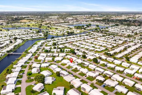 $405,000 | 1001 Southwest 6th Avenue, Boynton Beach, FL 33426