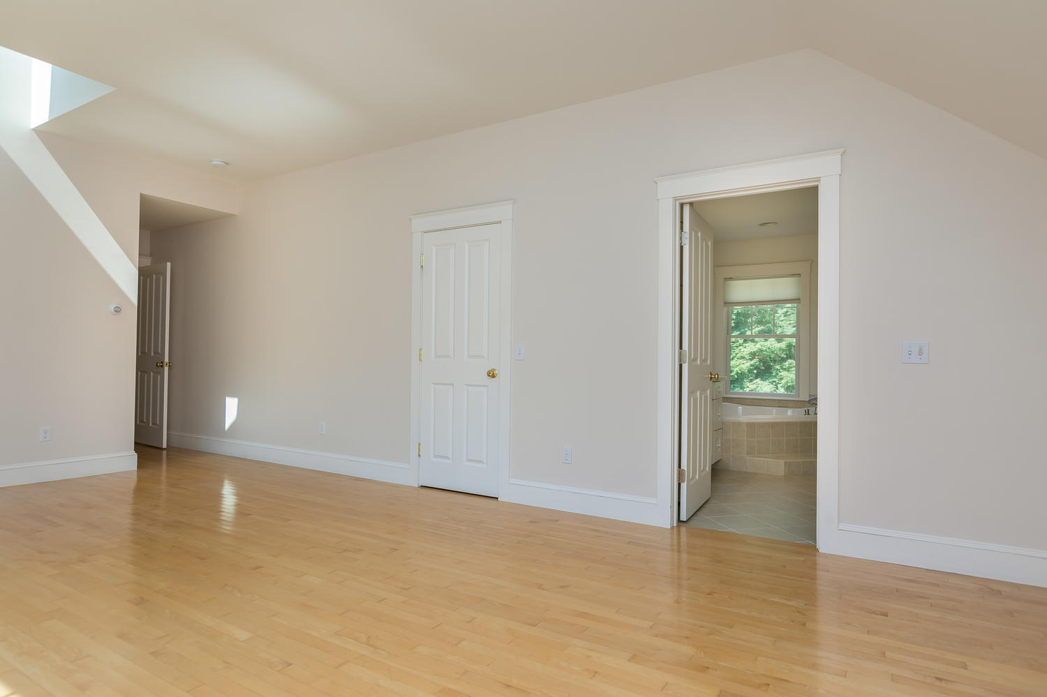 36 Bristol Road Freeport, ME 04032 - Photo 23 of 46 Master Bedroom