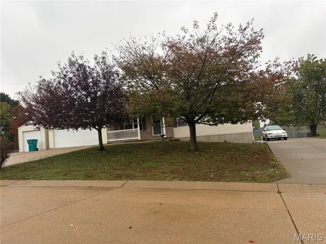 $275,000 | 3 Iron Hill Court, St. Clair, MO 63077