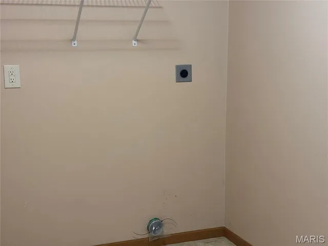 $275,000 | 3 Iron Hill Court, St. Clair, MO 63077