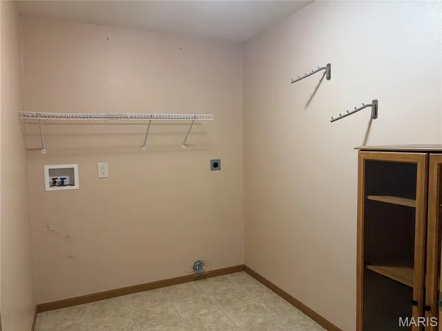 $275,000 | 3 Iron Hill Court, St. Clair, MO 63077