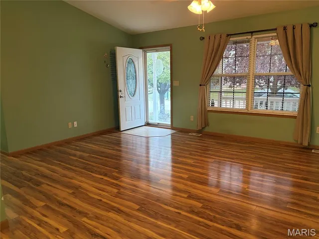 $275,000 | 3 Iron Hill Court, St. Clair, MO 63077