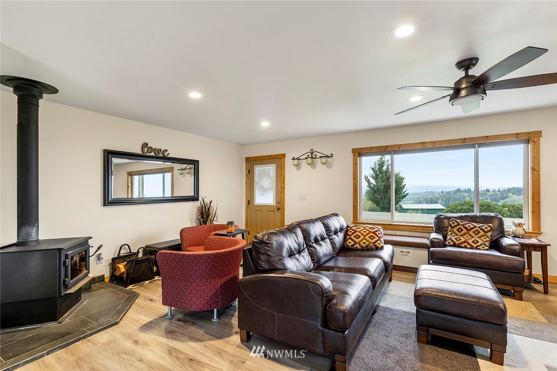 257 Burnt Ridge Road Onalaska, WA 98570 - Photo 3 of 33 Gallery Image 3
