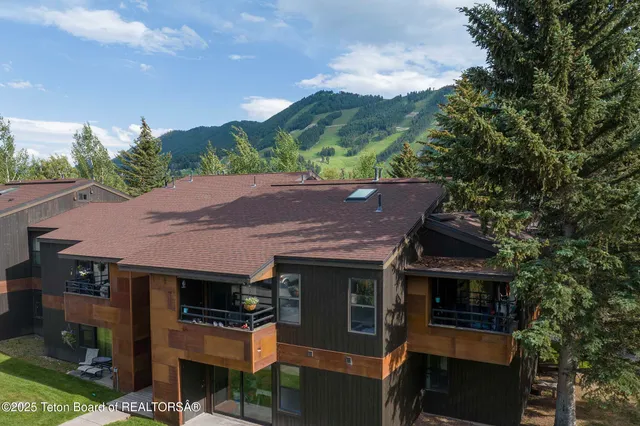 $1,145,000 | 355 West Deloney Avenue, Unit E6, Jackson, WY 83001