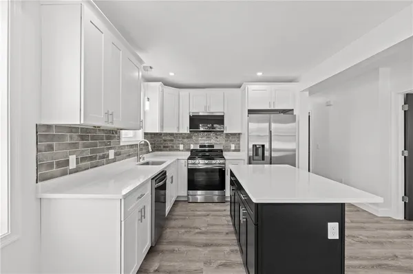 $2,500 | 29 Stansbury Street, Unit 2, Providence, RI 02908