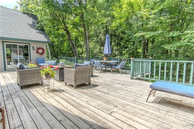 $949,900 | 38047 Windward, Clayton, NY 13624