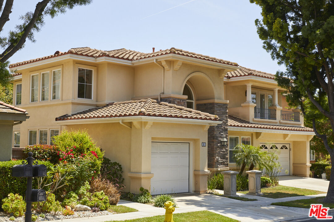 6 Mountainbrook Irvine, CA 92620 - Photo 26 of 31 a front view of a house