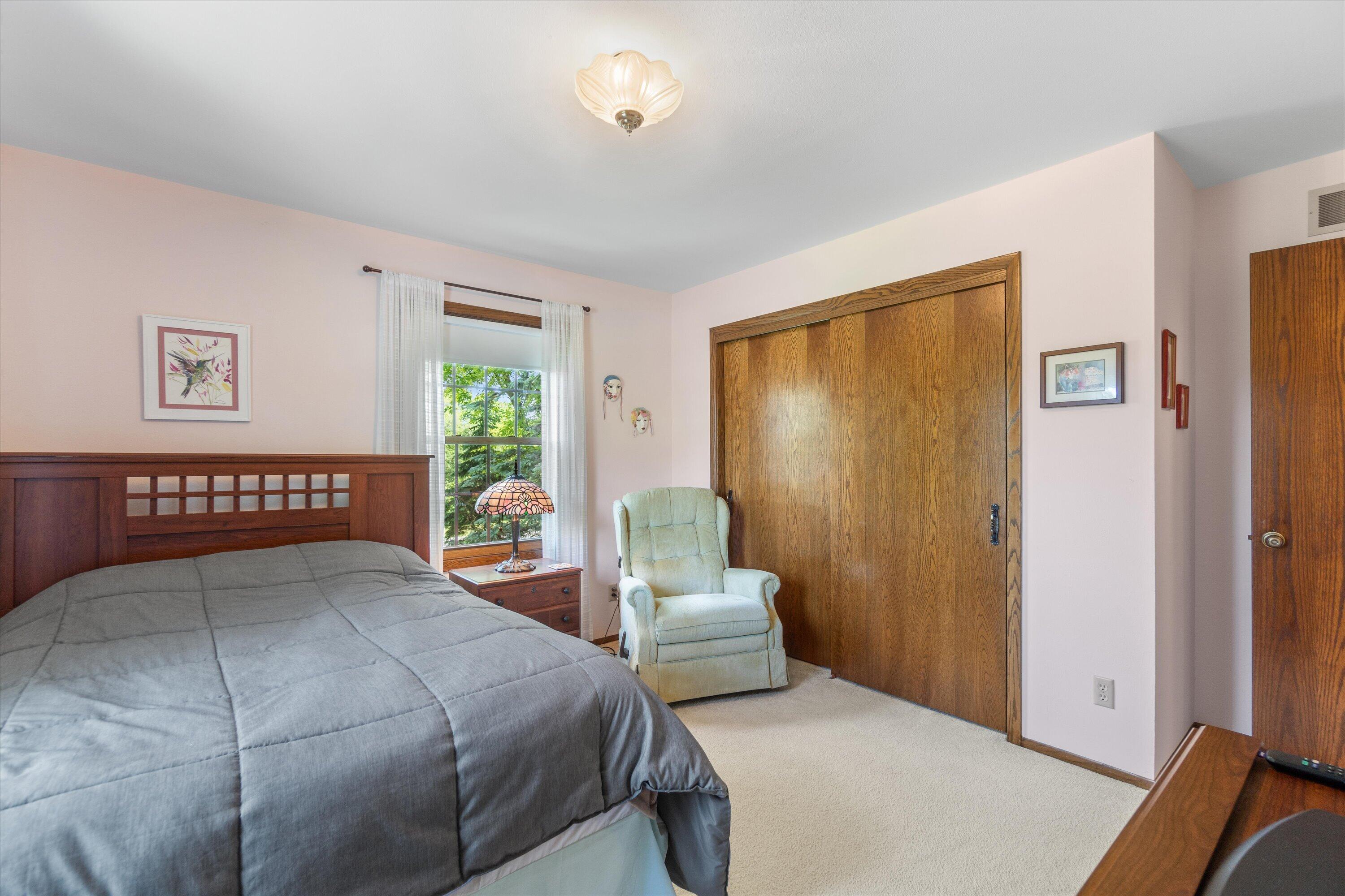15655 Monet Court Brookfield, WI 53005 - Photo 35 of 60 05-DSC05100