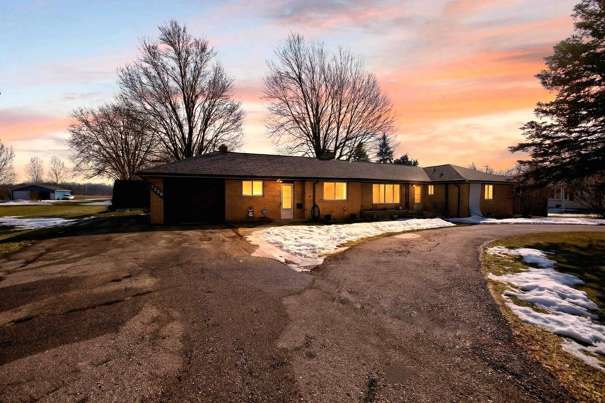 7258 Center Road Mount Morris, MI 48458 - Photo 1 of 46