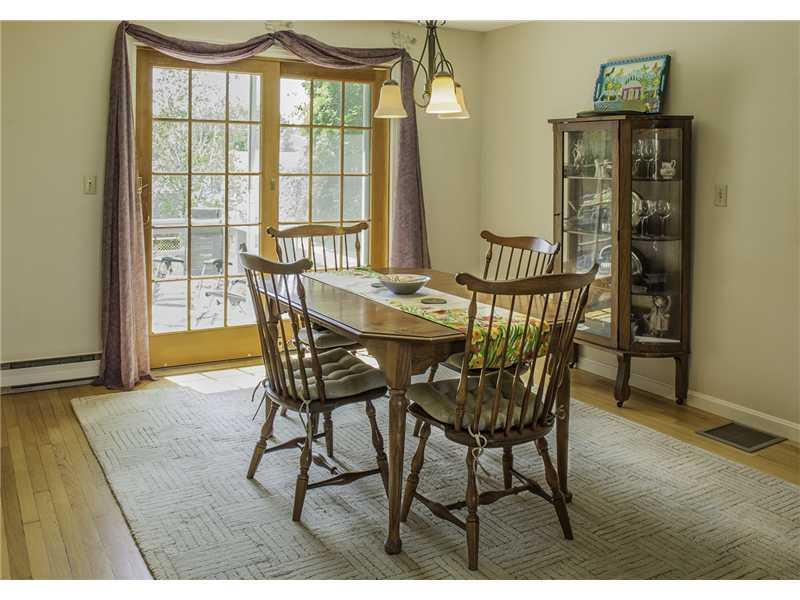 444 North Road Yarmouth, ME 04096 - Photo 4 of 17 Dining Room.