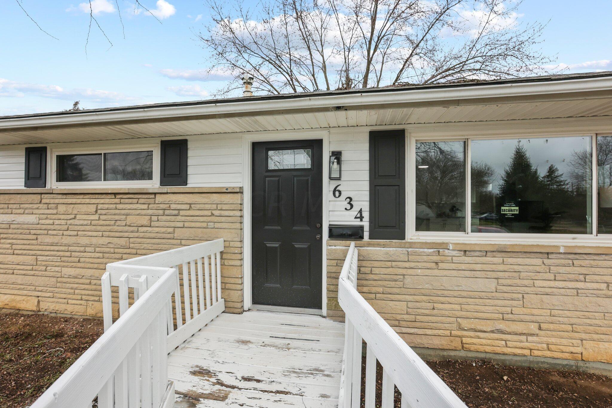 634 Stockbridge Road Columbus, OH 43207 - Photo 7 of 30 8-web-or-mls-0D3A2381