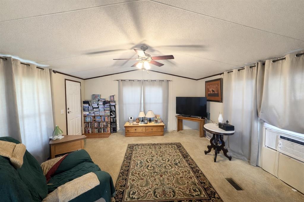 400 Avenue D Point, TX 75472 - Photo 3 of 7