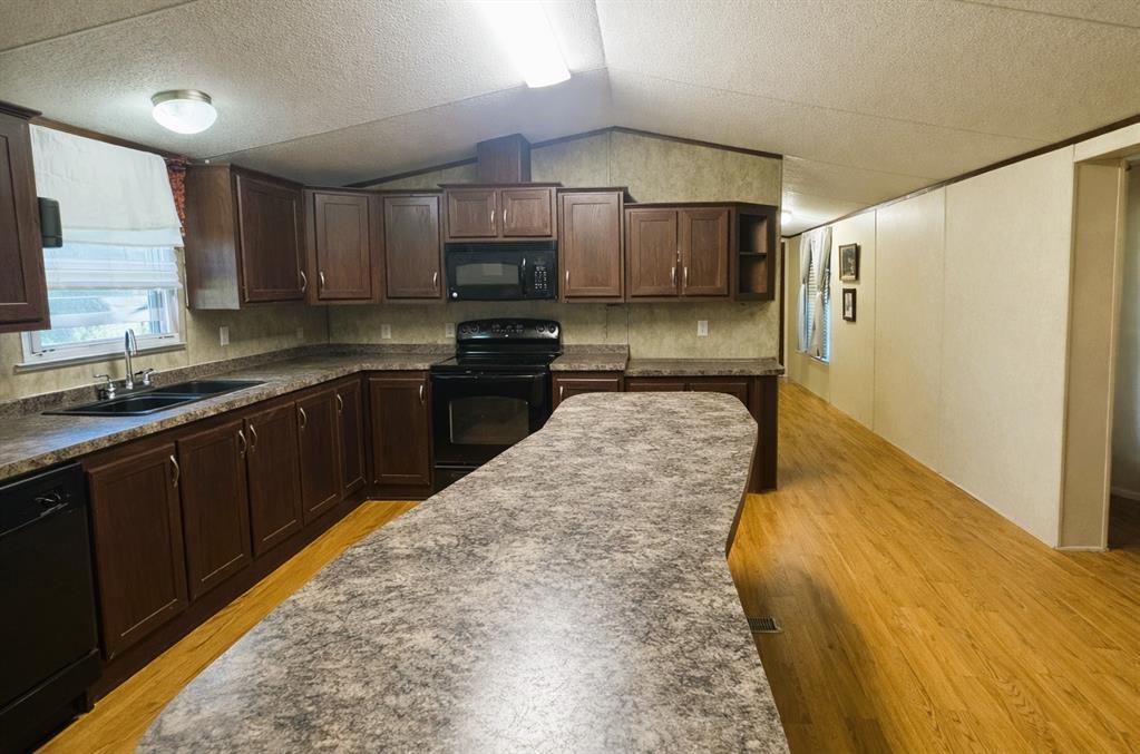 400 Avenue D Point, TX 75472 - Photo 5 of 13